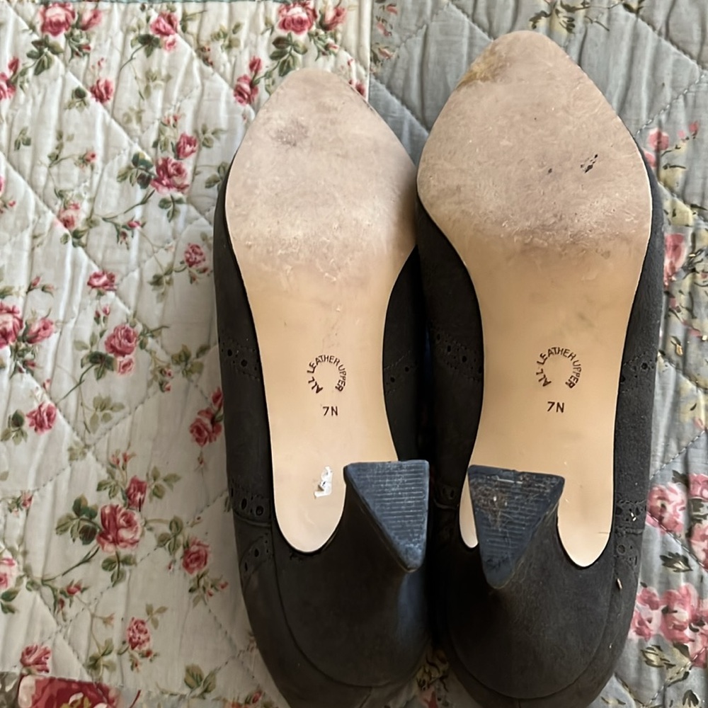 NINE WEST SIZE 7N - Picture 3 of 5
